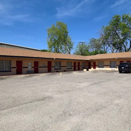 Sunset Lodge Elgin Near U.S. 290 By Hotel O