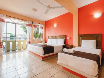 HOTEL CASA PALMARES