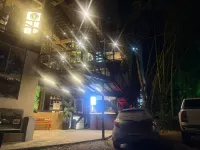 Carriqui Underground Hotel di 