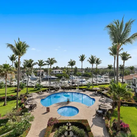 Grand Marina Villas