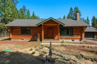 Lucky Logger Cute and Cozy Cabin Getaway