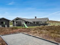 "Thrugils" - 500m from the Sea - 4-Star