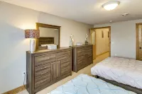 40-acre Brook Park Retreat Near Lakes & Fishing! - Homestays