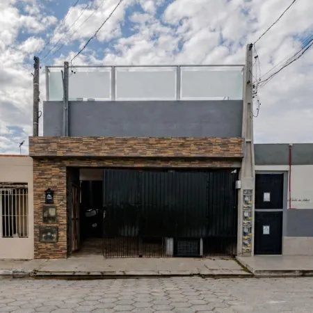 Casa com Piscina Churrasqueira e Ar Condicionado