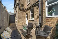 Big Family Home! FREE Parking, Fast WiFi, Garden