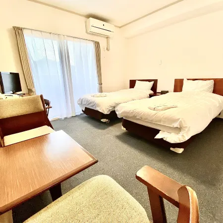 Hotel Calm Place Отели в г. Канда
