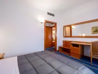 كواليتي هوتل نوفا دوموس Hotels near تريونفالي