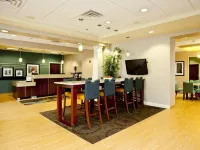 Hampton Inn Martinsburg South-Inwood - breakfast