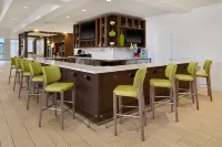 Hilton Garden Inn Detroit Troy - bar