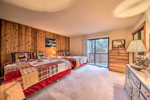 Hike, Ski, Fish: Big Bear Lake Lodge w/ Deck - bar