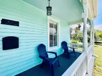 Adorable In Aqua Cottage - Kitchens