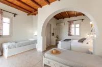 Michalios Cycladic Apartments - Parking