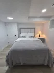The Secord Suite Escape Fun Base Near the Mall - บังกะโล