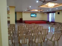 Hotel Chembiyan - Parkplatz