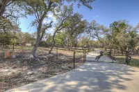 Crazy Horse-close to Canyon Lake Marina! - 4-Star