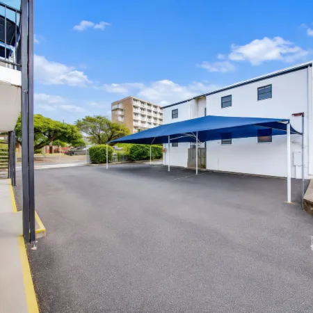 Gladstone Capricorn Apartments