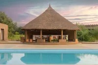 Hampi's Feathers Resort - 2-Star