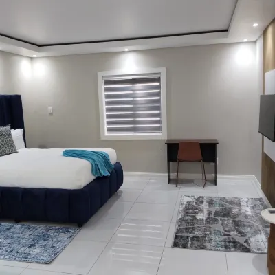 The Gulf of Guinea Guesthouse Отели рядом с достопримечательностью «Торговый центр Norwood Mall»
