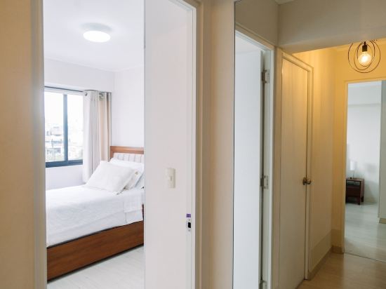 Newly Renovated 2BR Apartment