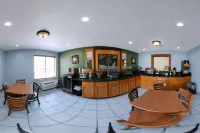 Coratel Inn & Suites by Jasper Black River Falls, WI - 2-Star