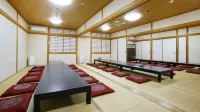 Miyakonojo City Hotel - parking