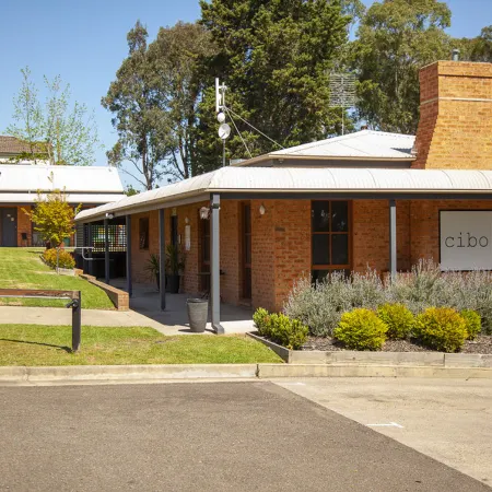 Bega Downs Motor Inn