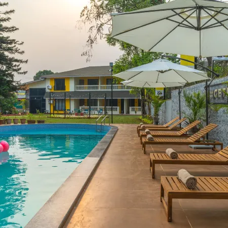 The Hosteller Lonavala, City Centre