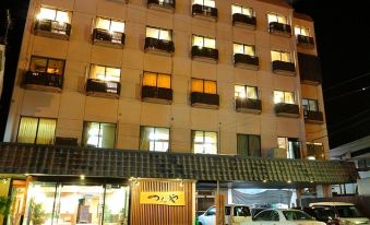 Tsutaya Ryokan