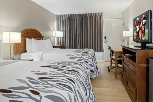 Red Roof Inn Wheelersburg - parking