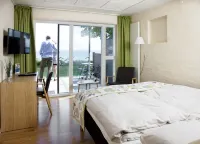 Strandhotel Klinten Aps - Parkplatz