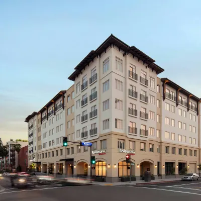 Residence Inn Los Angeles Glendale Hotel berhampiran Taman Griffith