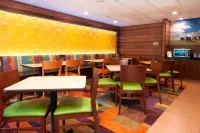 Fairfield Inn & Suites Fort Worth/Fossil Creek - breakfast