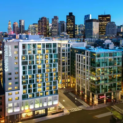 Courtyard by Marriott Boston Downtown/North Station Hotel berhampiran Taman TD