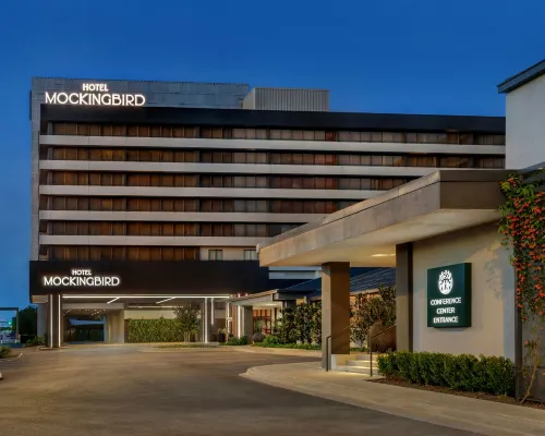 Hotel Mockingbird, Dallas, a Tribute Portfolio Hotel Отели рядом с достопримечательностью «Вокзал Мокингбёрд»