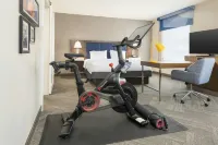 Hampton Inn and Suites by Hilton Phoenix Downtown - Gym