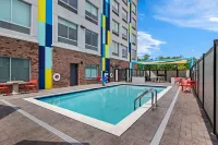 Tru by Hilton Richmond Northwest - Pools