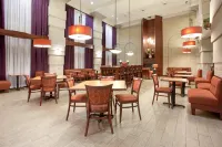 Hampton Inn Bowling Green - Parking