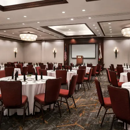 Marriott Riverside at the Convention Center