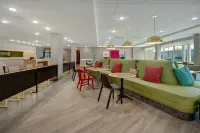 Home2 Suites by Hilton Grand Rapids Airport - 3-Star