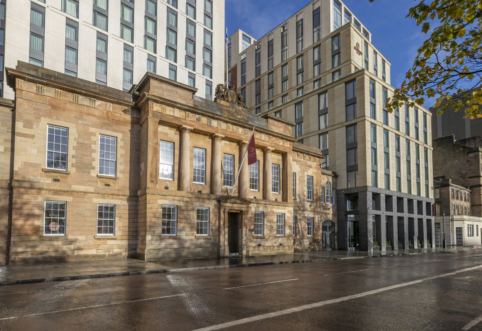 Clayton Hotel Glasgow City - Housity