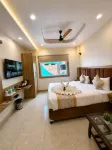 โฮเทล ออม วิลล่า - อ่างจากุชชี่