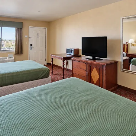 Days Inn by Wyndham Kingman East