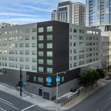Tru by Hilton Austin University Capitol District