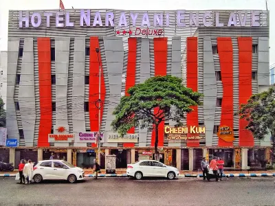 納拉亞尼飛地酒店-近卡斯巴阿克羅波利斯購物中心