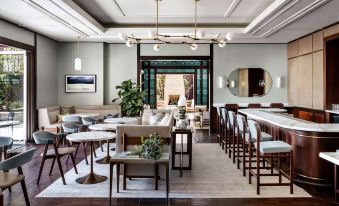 Ambrose Hotel