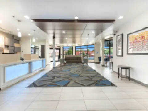 ฮอลิเดย์ อินน์ เอ็กซ์เพรส โคลัมบัส ดาวน์ทาวน์ บาย IHG โรงแรมในโคลัมบัส