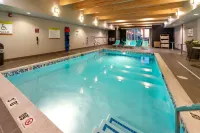 Home2 Suites by Hilton Newark Airport - parking