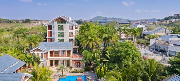 Lanyang Geology Hot Spring Resort Отели в г. Данчжоу