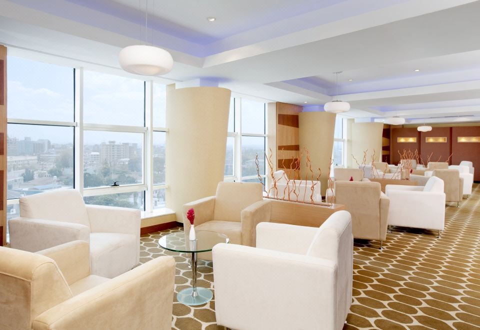 3. 홀리데이 인 다..