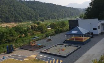Hongcheon Toryi Kids Pool Villa and Glamping